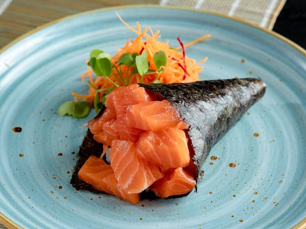 Temaki salmão simples